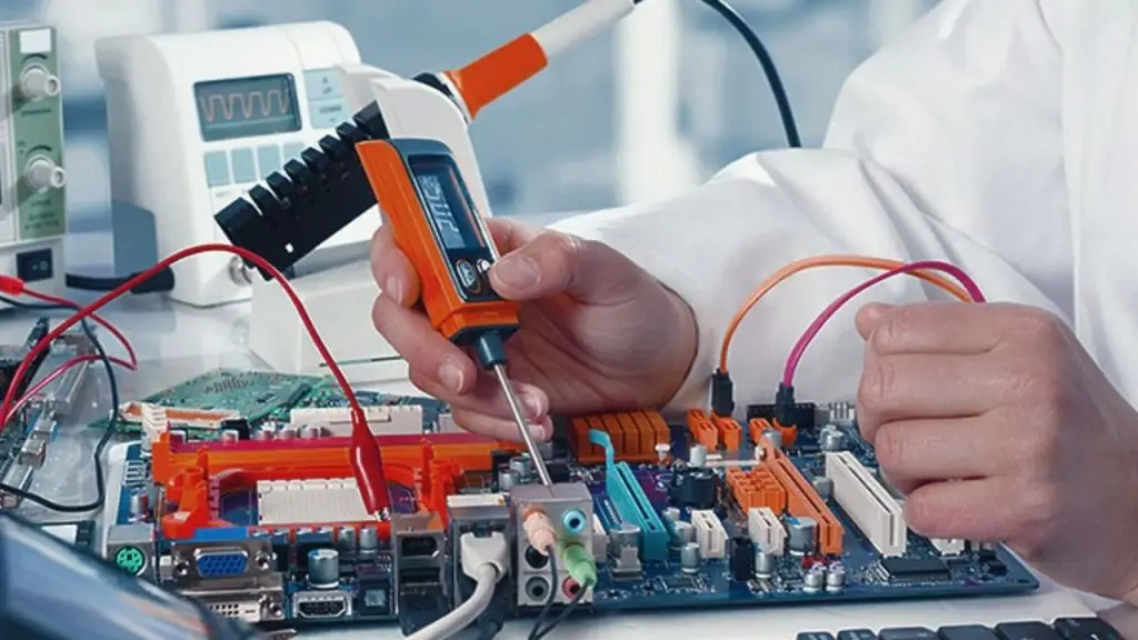 Karamanlı Elektronik Tamircisi